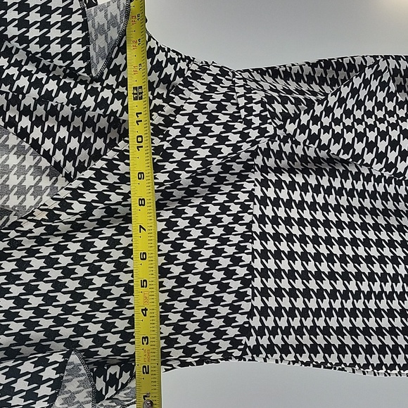 Black and White Houndstooth Dress - Picture 16 of 16